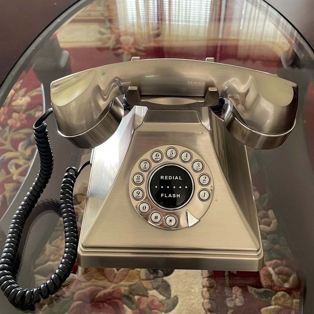 Bombay Classic Tiffany Phone